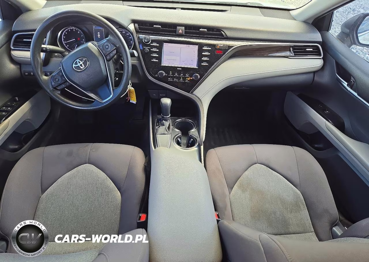 2020 Toyota Camry Le VIN:4T1C11AK7LU877593 - 8