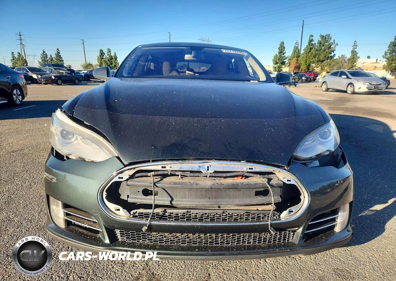 2014 Tesla Model S VIN:5YJSA1H10EFP32419 - 5