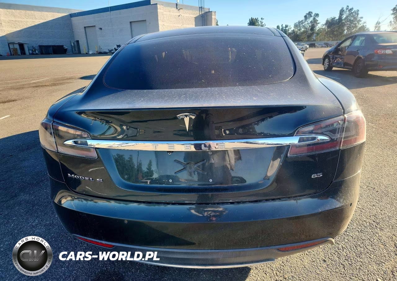 2014 Tesla Model S VIN:5YJSA1H10EFP32419 - 6