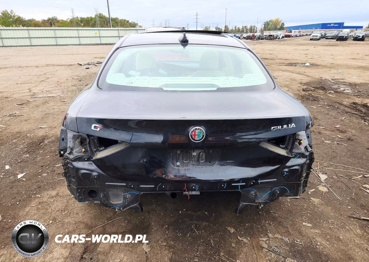 2020 Alfa Romeo Giulia Ti VIN:ZARFANBN4L7629825 - 6