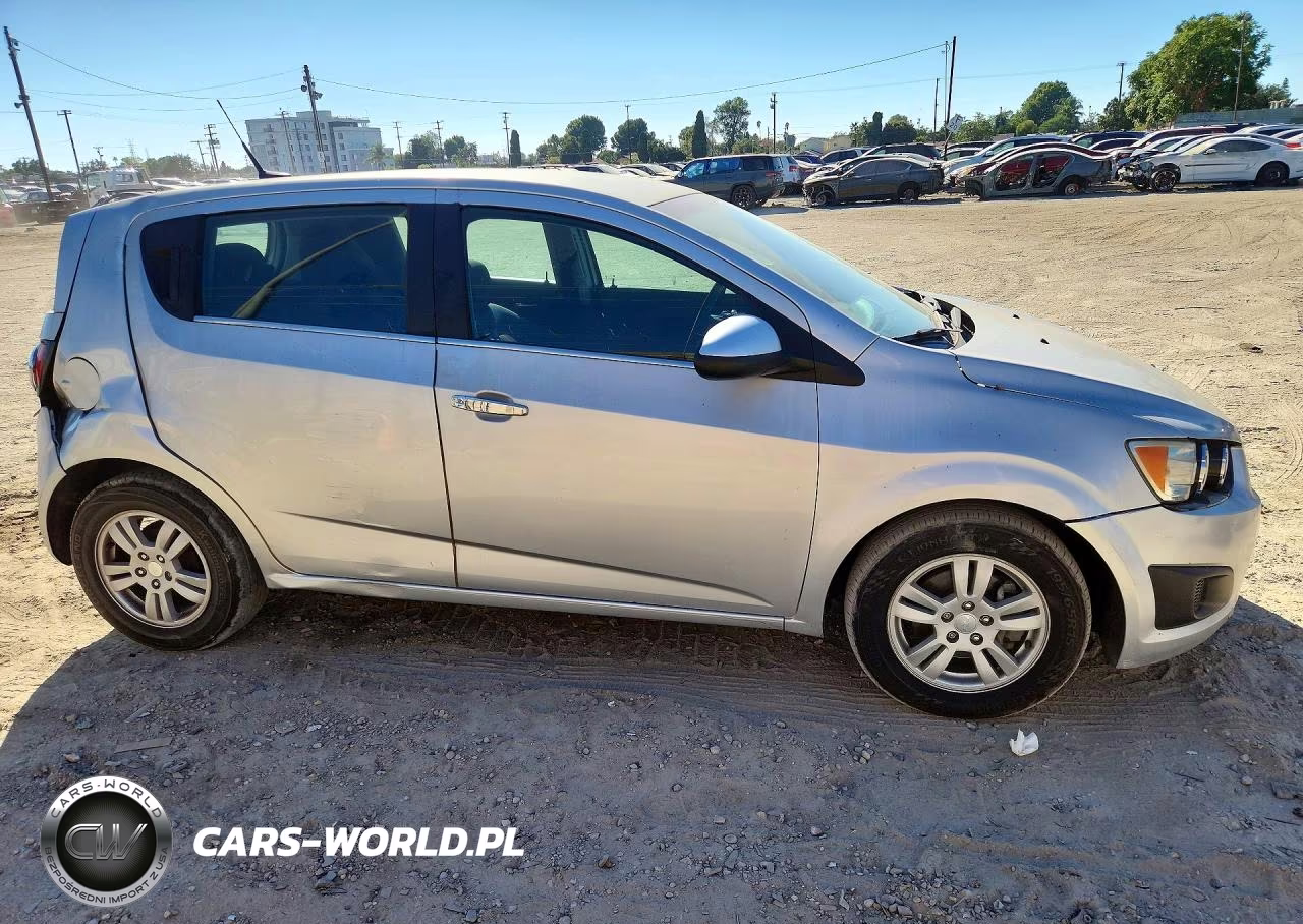 2014 Chevrolet Sonic Lt VIN:1G1JC6SG9E4139593 - 4