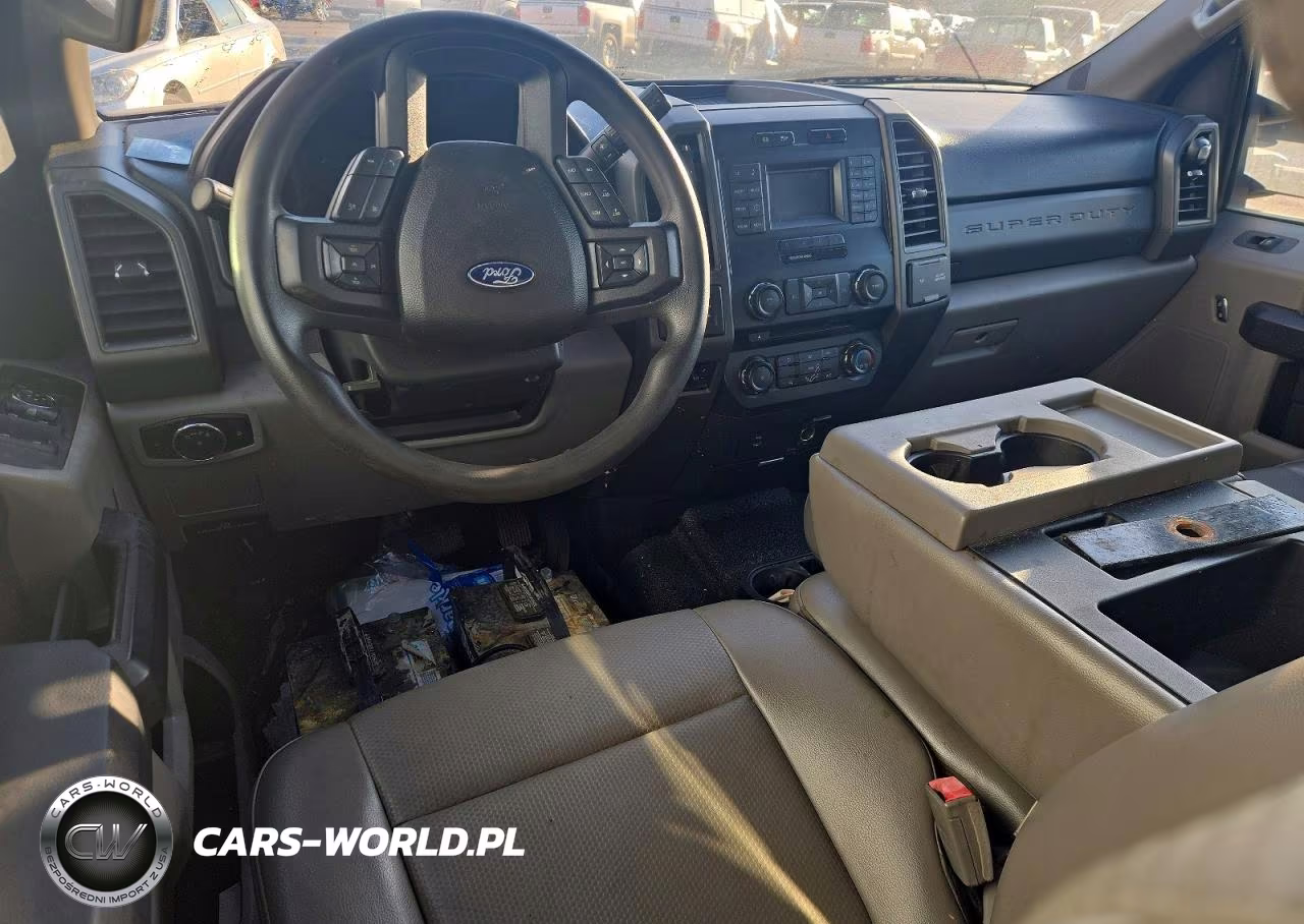 2018 Ford F350 Super Duty VIN:1FD8W3HT8JEC98153 - 8