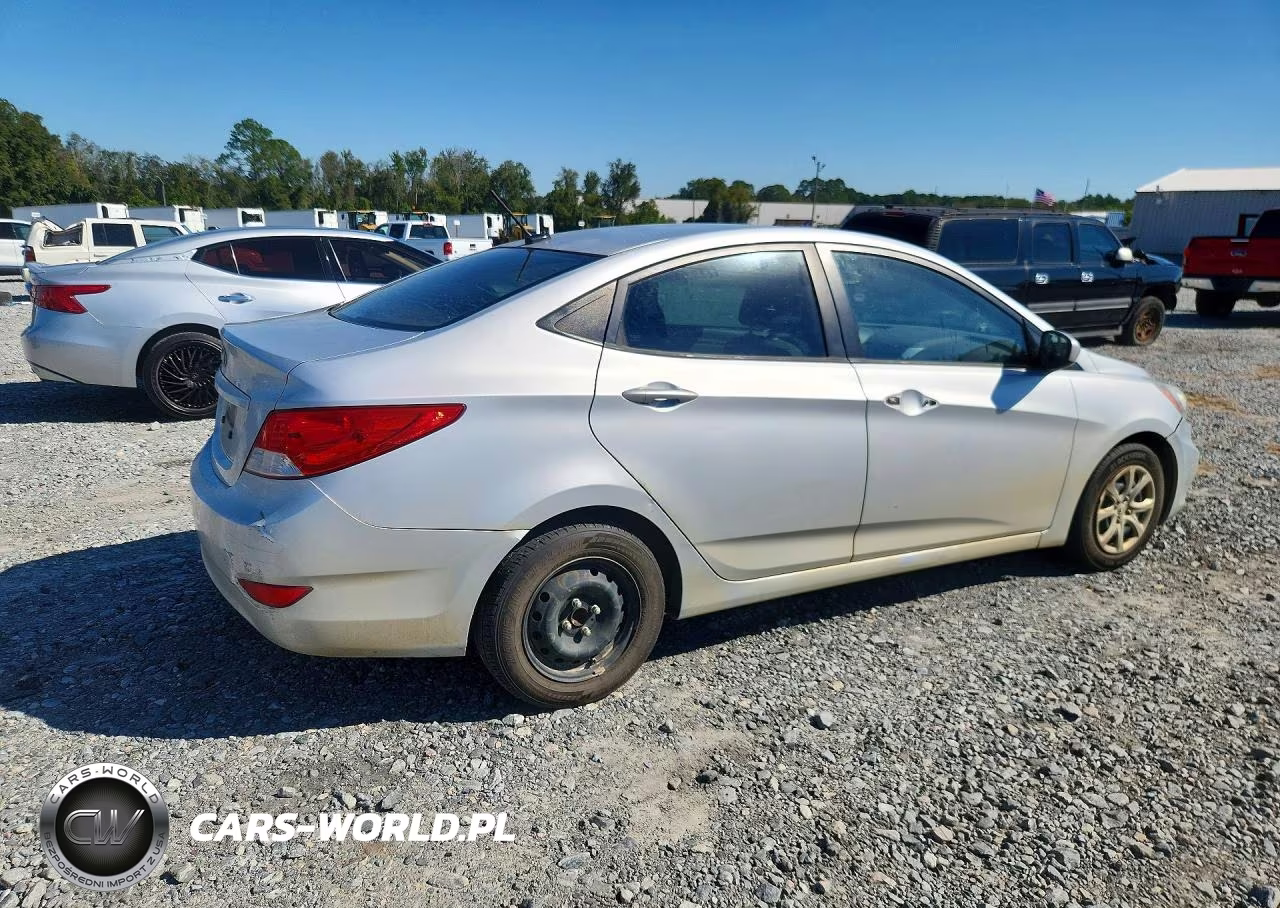 2014 Hyundai Accent Gls VIN:KMHCT4AE2EU651051 - 3