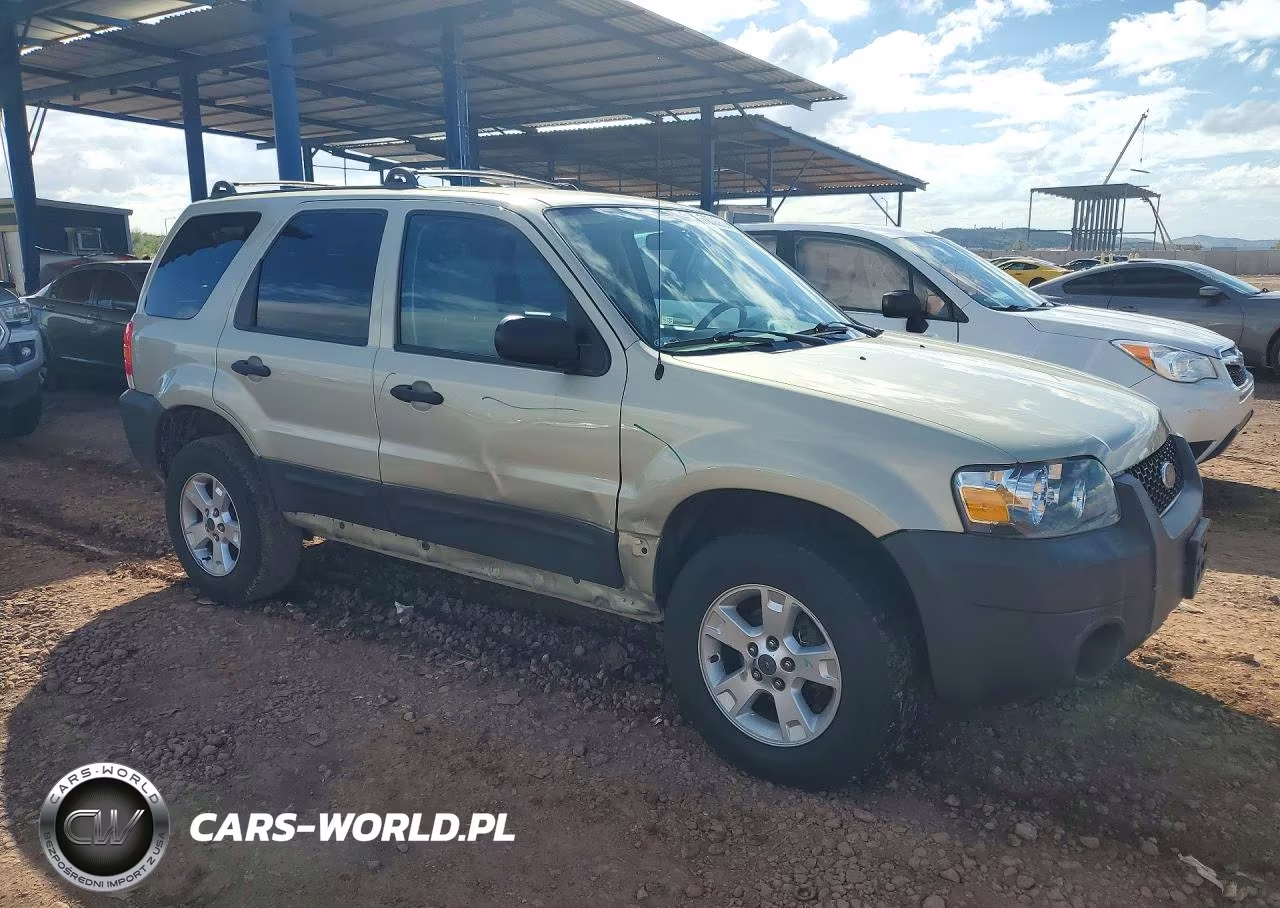 2005 Ford Escape Xlt VIN:1FMYU03185KA43892 - 4