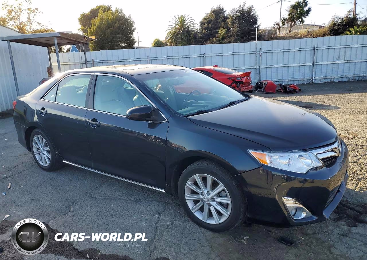 2014 Toyota Camry Xle VIN:4T4BF1FK3ER389496 - 4