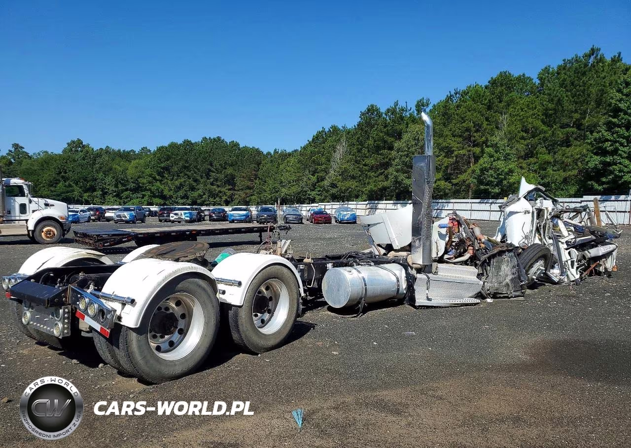 2013 Kenworth Construction W900 VIN:1XKWD49X7DJ369447 - 4