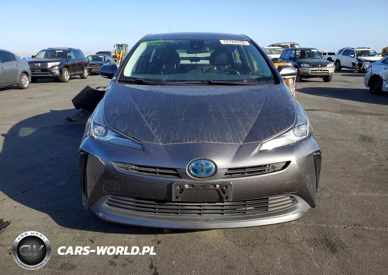 2021 Toyota Prius Le VIN:JTDKAMFU0M3145762 - 5