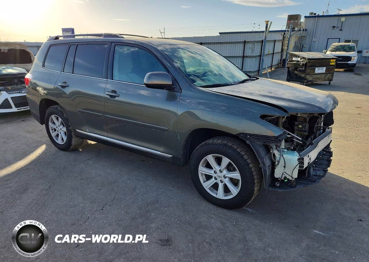 2013 Toyota Highlander Plus VIN:5TDBK3EH8DS210478 - 4