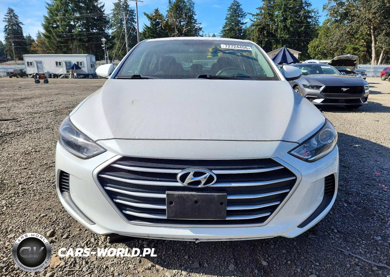 2018 Hyundai Elantra Sel VIN:5NPD84LF2JH386443 - 5
