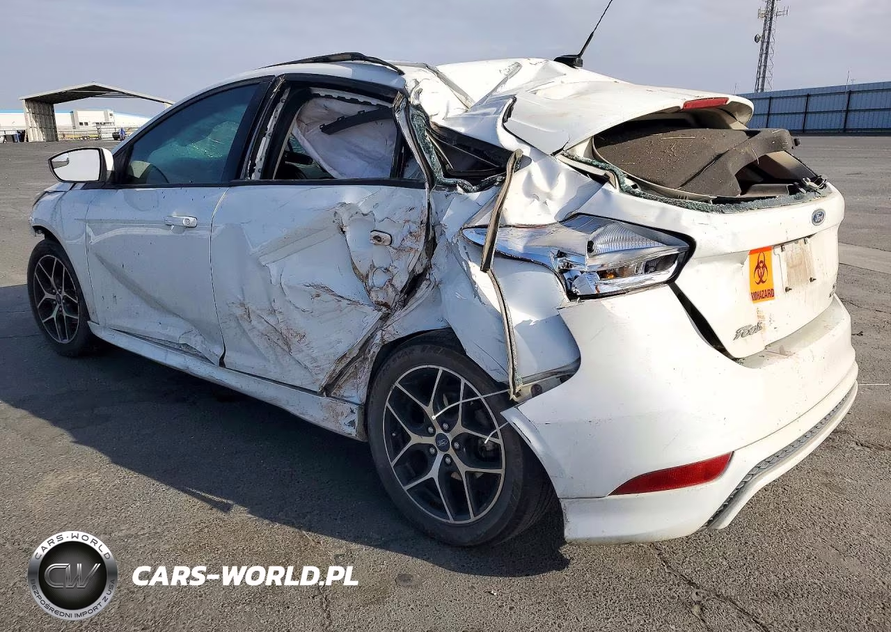2016 Ford Focus Se VIN:1FADP3K27GL315633 - 2
