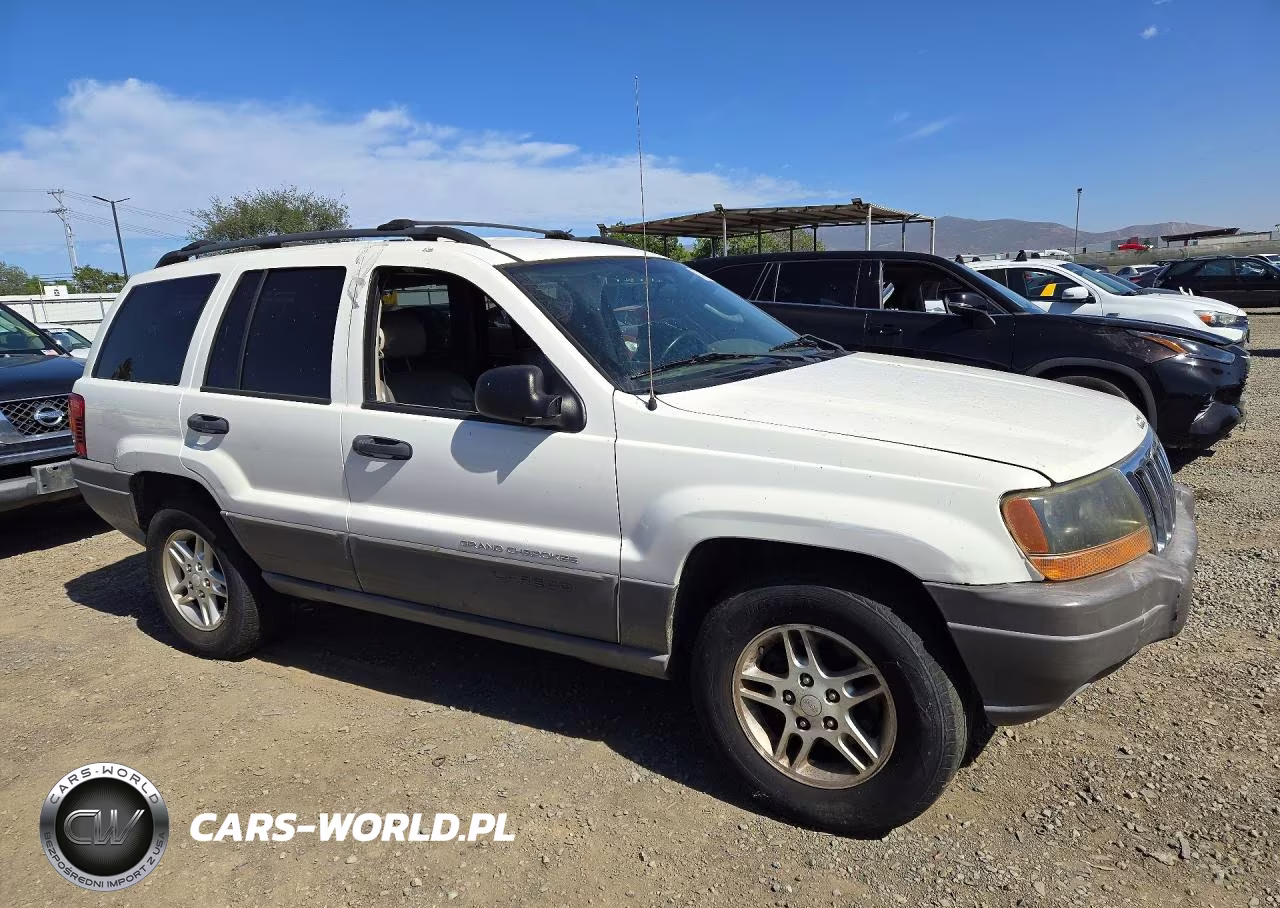 2003 Jeep Grand Cherokee Laredo VIN:1J4GX48S53C550928 - 4