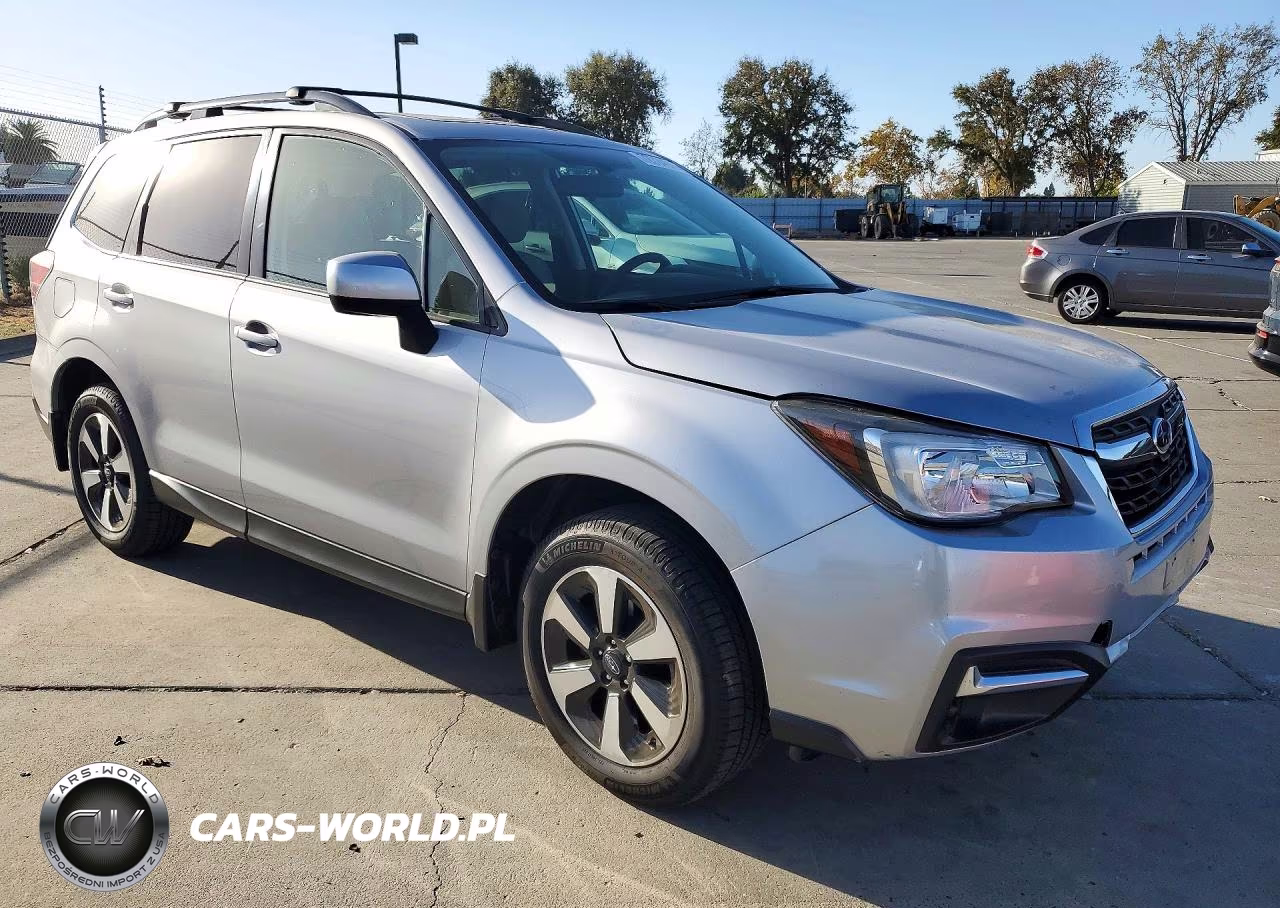 2017 Subaru Forester 2.5I Premium VIN:JF2SJAEC7HH535324 - 4