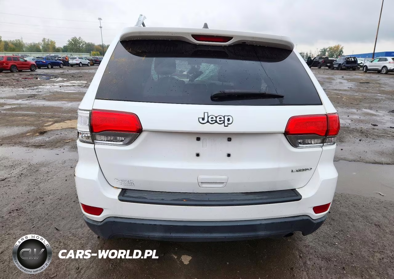 2015 Jeep Grand Cherokee Laredo VIN:1C4RJEAGXFC823183 - 6