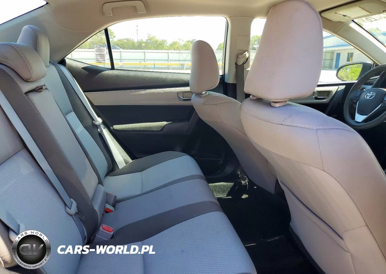 2018 Toyota Corolla Le VIN:5YFBURHE3JP738609 - 10