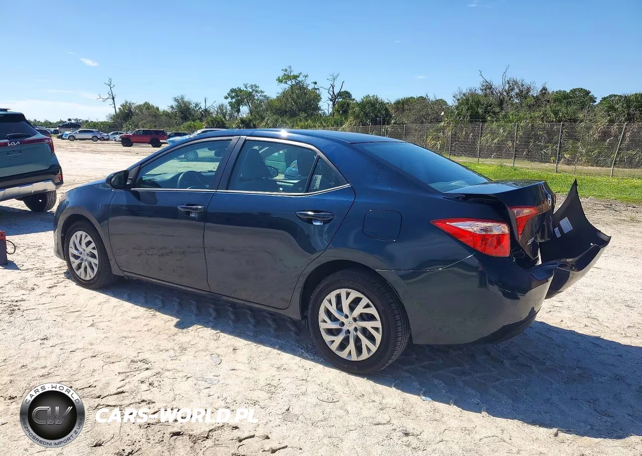 2018 Toyota Corolla Le VIN:5YFBURHE3JP738609 - 2