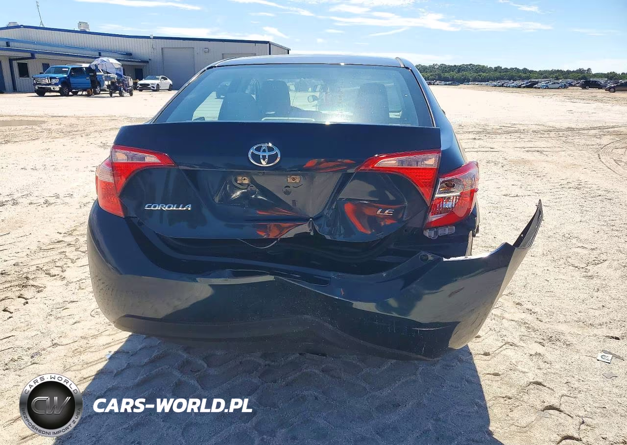 2018 Toyota Corolla Le VIN:5YFBURHE3JP738609 - 6
