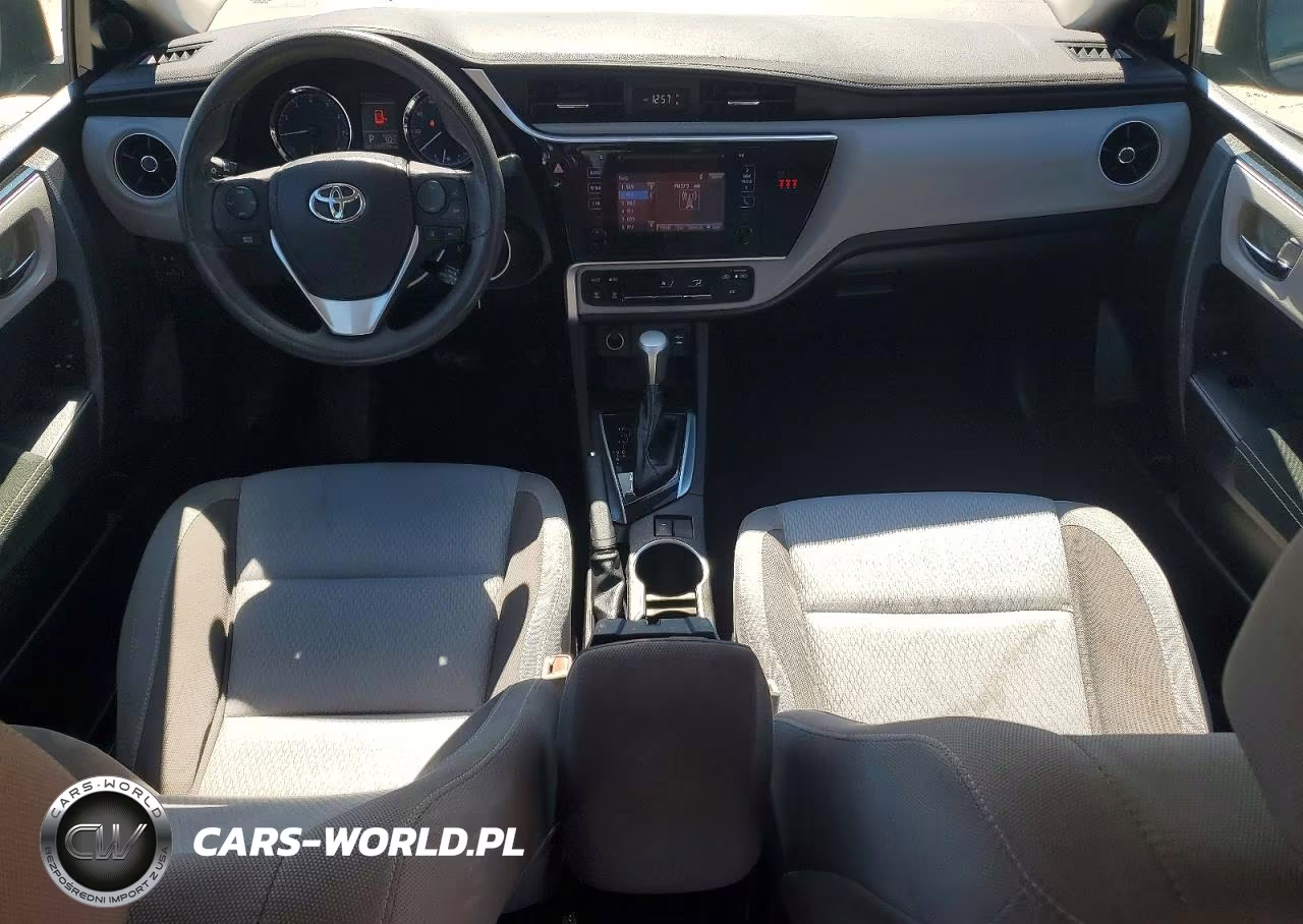 2018 Toyota Corolla Le VIN:5YFBURHE3JP738609 - 8