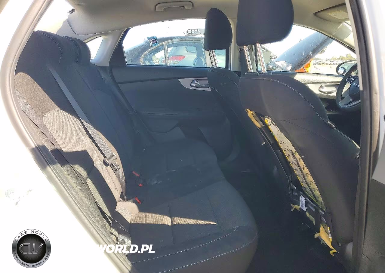 2023 Kia Forte Lxs VIN:3KPF24AD2PE630293 - 10