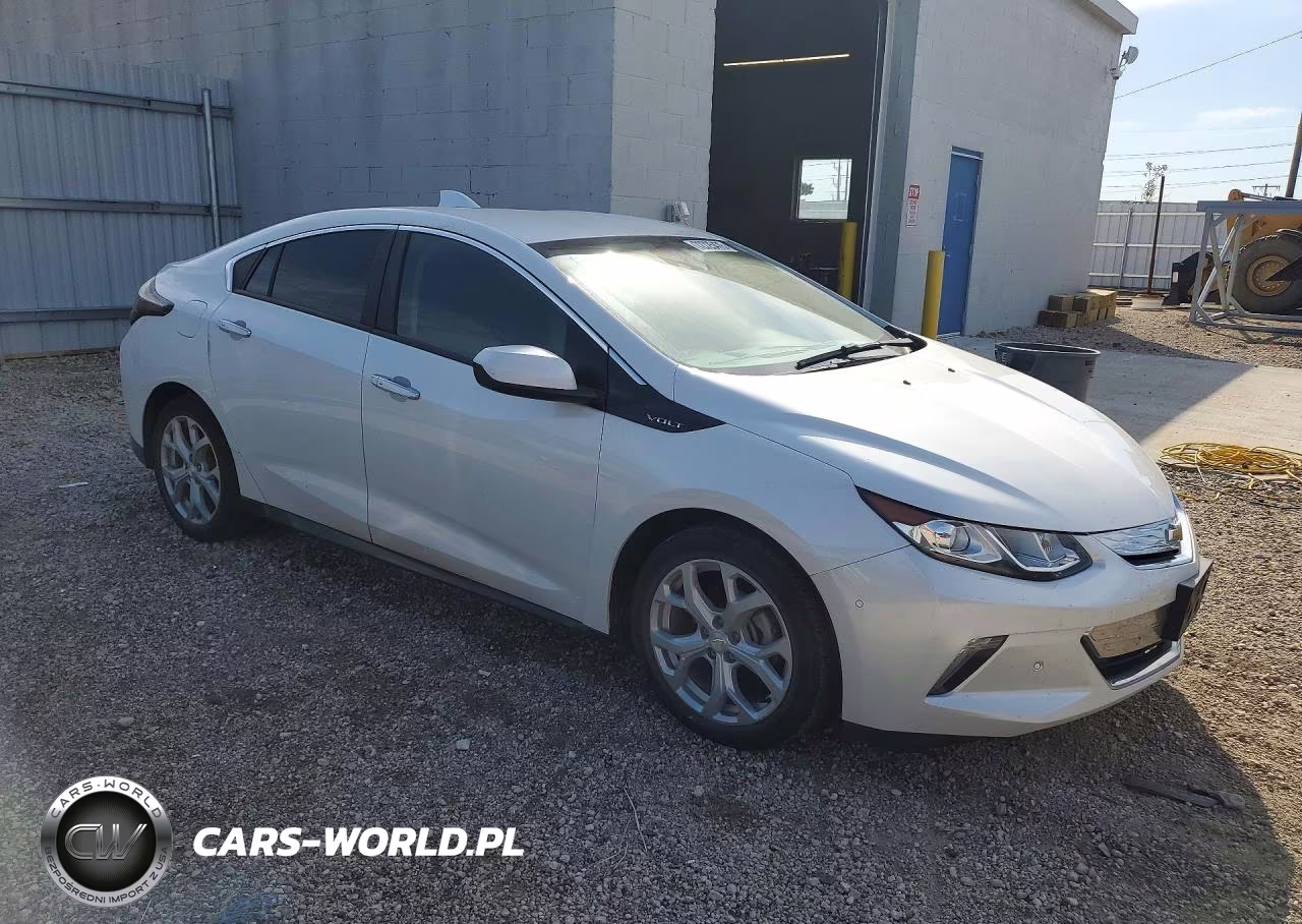 2018 Chevrolet Volt Premier VIN:1G1RB6S53JU124649 - 4
