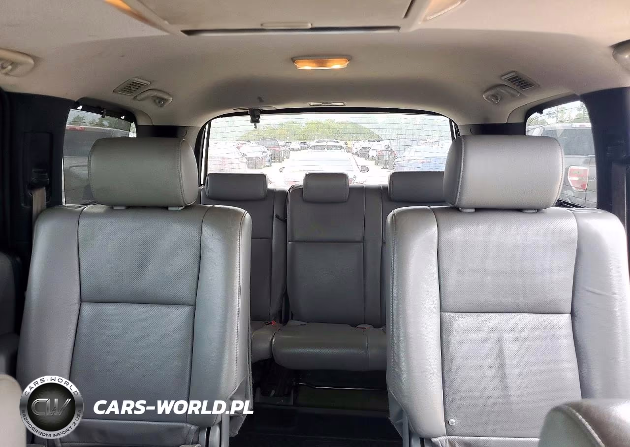 2011 Toyota Sequoia Platinum VIN:5TDYY5G14BS035244 - 10