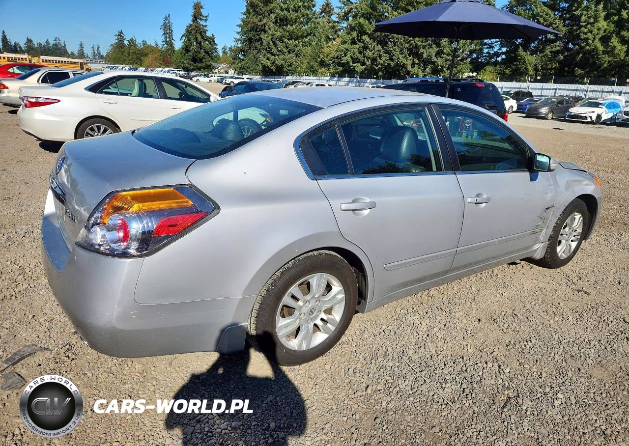 2011 Nissan Altima 2.5 VIN:1N4AL2AP2BN421328 - 3