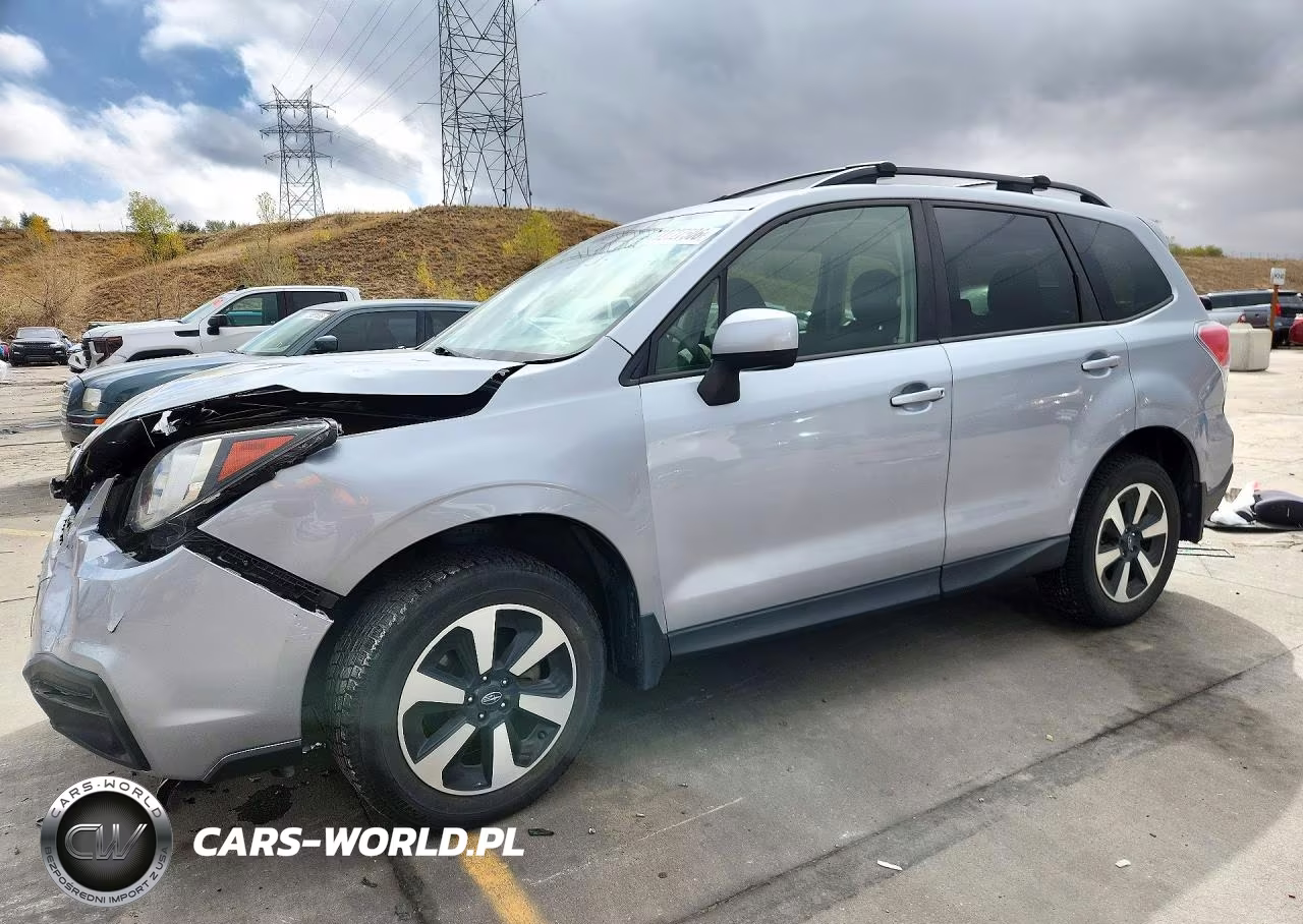 2018 Subaru Forester 2.5I Premium VIN:JF2SJAGCXJH486526 - 1