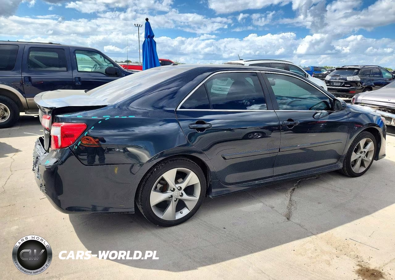 2014 Toyota Camry Se V6 VIN:4T1BK1FK9EU540427 - 3
