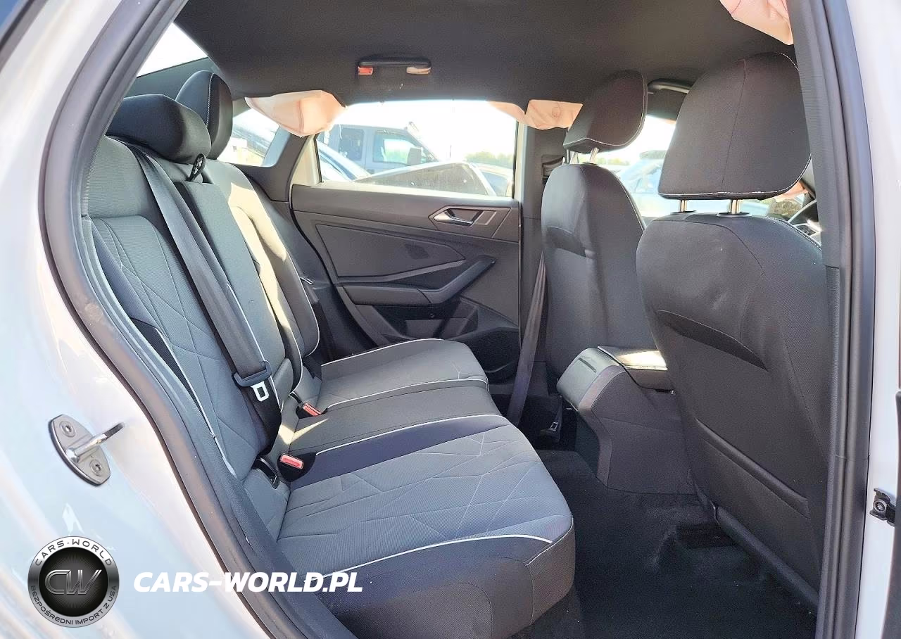 2025 Volkswagen Jetta Sport VIN:3VWBX7BU0SM062024 - 10