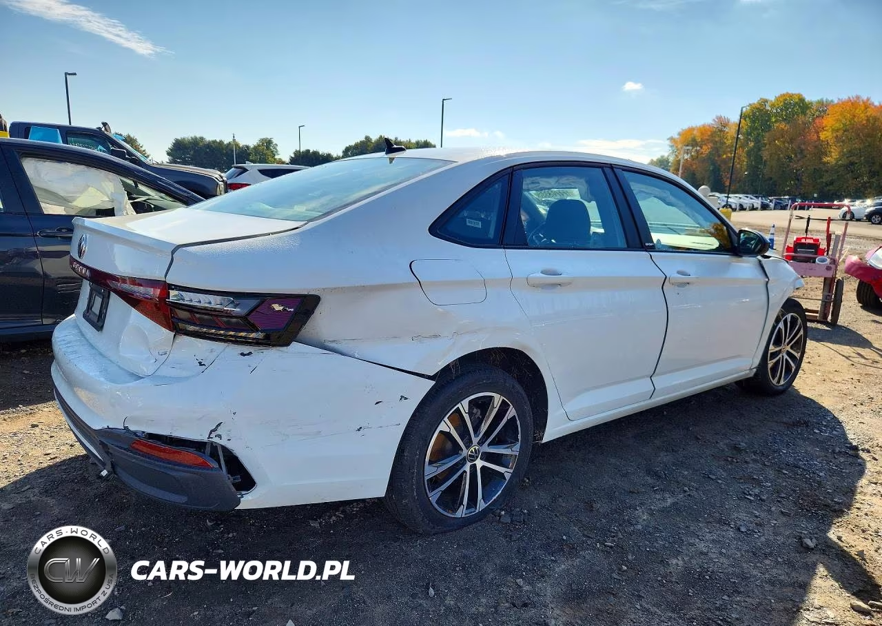 2025 Volkswagen Jetta Sport VIN:3VWBX7BU0SM062024 - 3