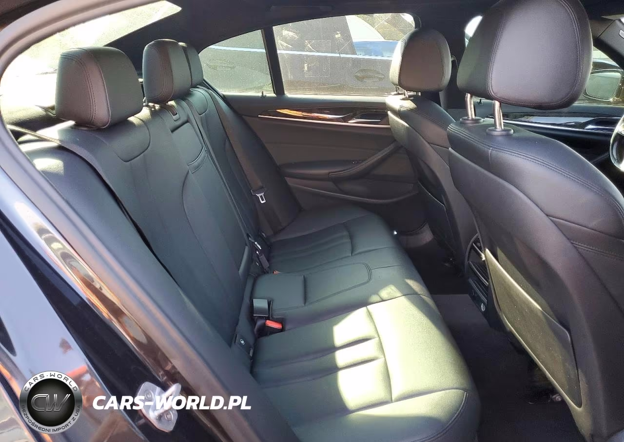 2018 BMW 530 Xi VIN:WBAJA7C57JWA72510 - 10