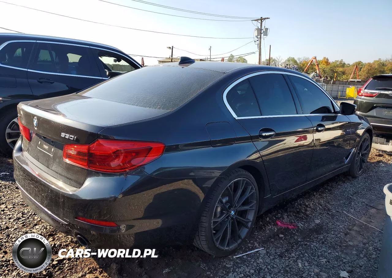 2018 BMW 530 Xi VIN:WBAJA7C57JWA72510 - 3