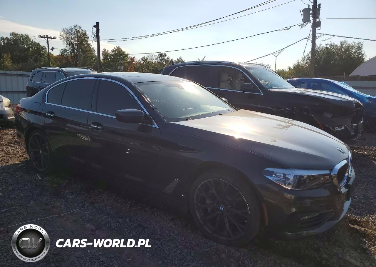 2018 BMW 530 Xi VIN:WBAJA7C57JWA72510 - 4