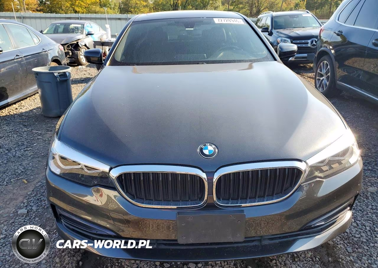 2018 BMW 530 Xi VIN:WBAJA7C57JWA72510 - 5