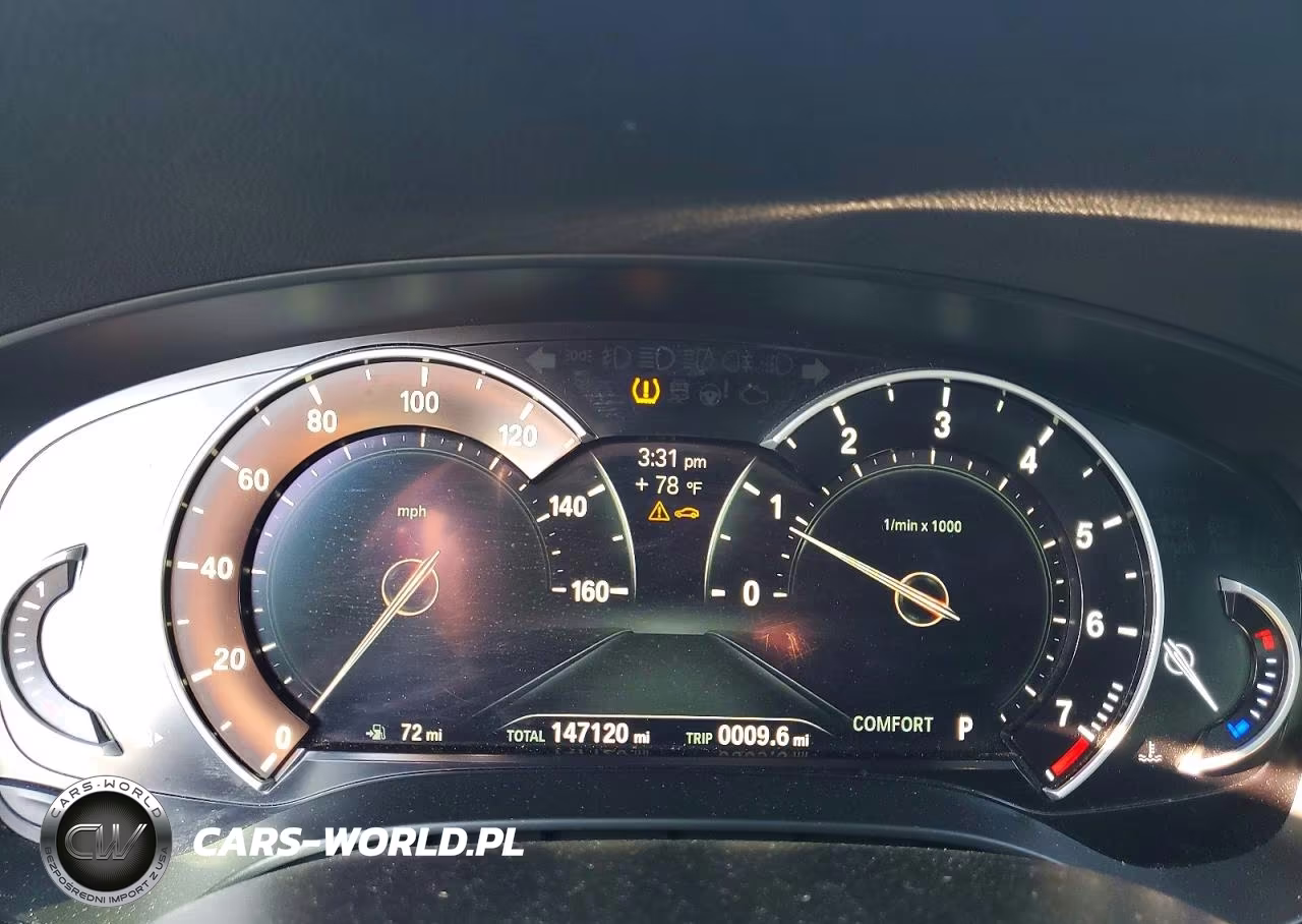 2018 BMW 530 Xi VIN:WBAJA7C57JWA72510 - 9