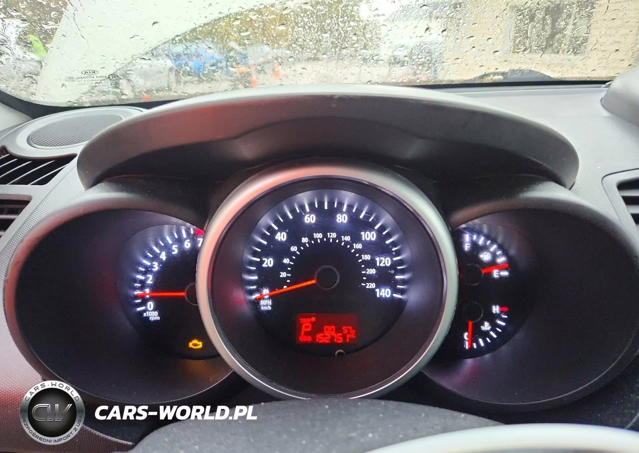 2012 Kia Soul + VIN:KNDJT2A60C7467585 - 9