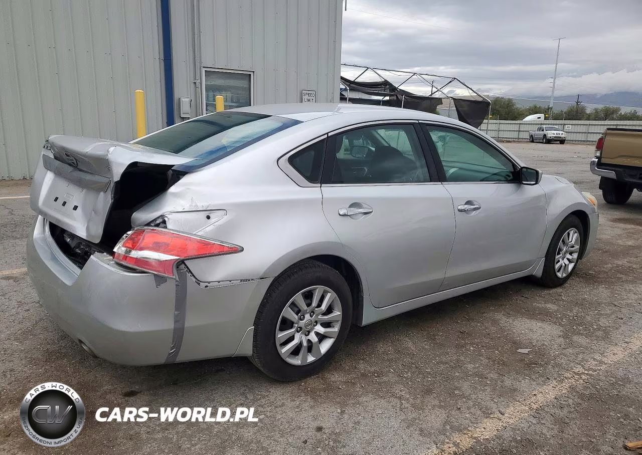 2015 Nissan Altima 2.5 S VIN:1N4AL3AP4FC186146 - 3