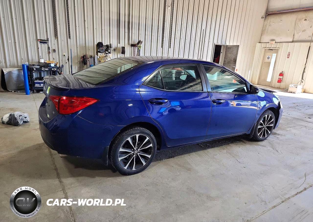 2017 Toyota Corolla Se VIN:2T1BURHE2HC940982 - 3