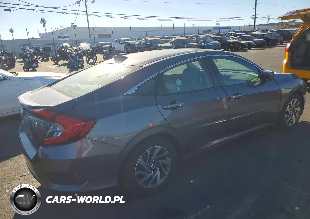 2018 Honda Civic Ex VIN:2HGFC2F79JH517801 - 3