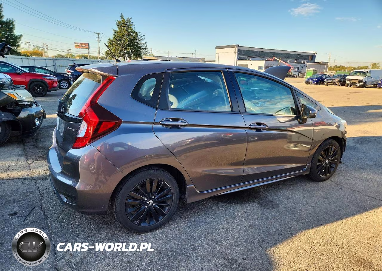 2018 Honda Fit Sport VIN:3HGGK5H67JM716294 - 3