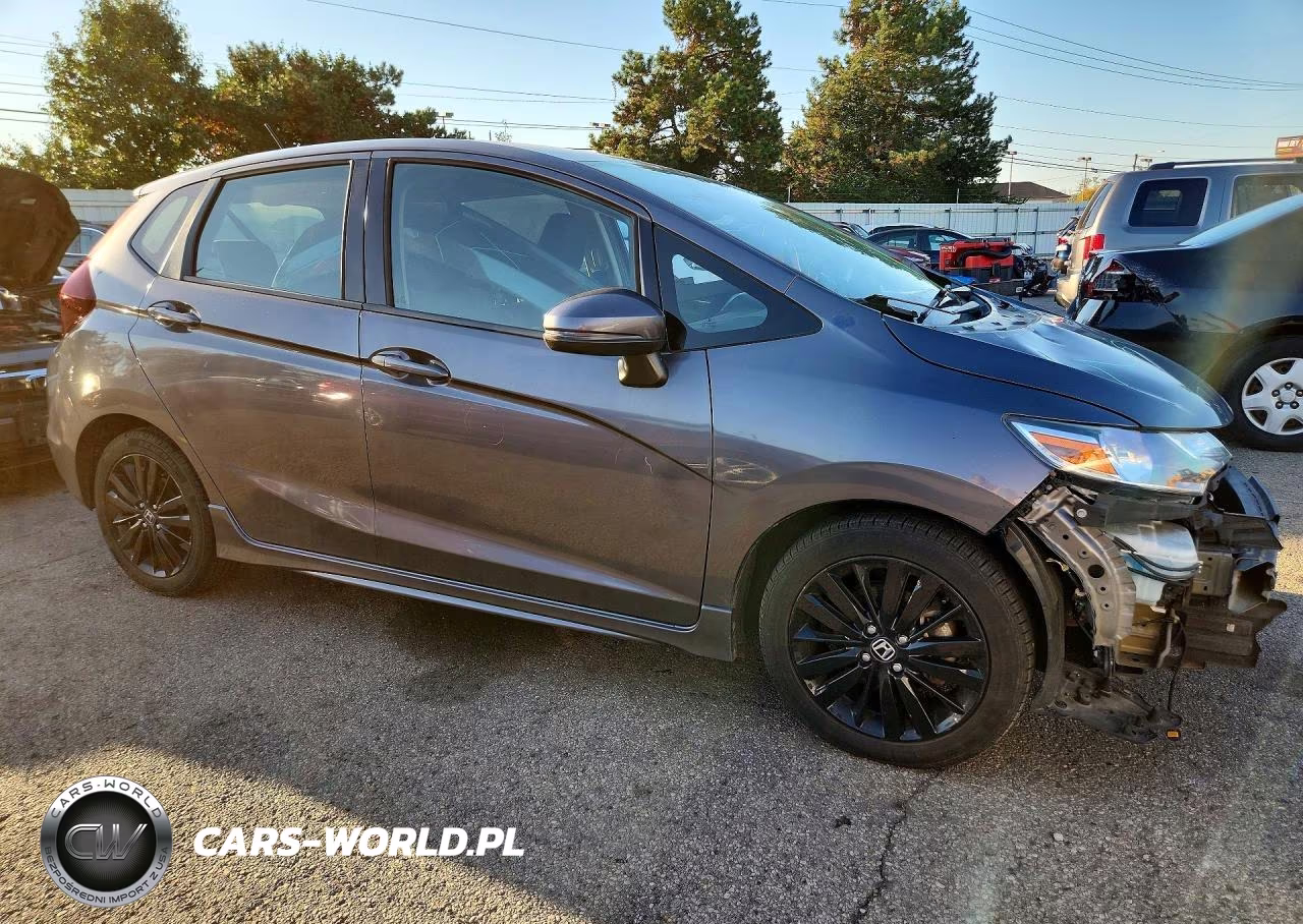 2018 Honda Fit Sport VIN:3HGGK5H67JM716294 - 4