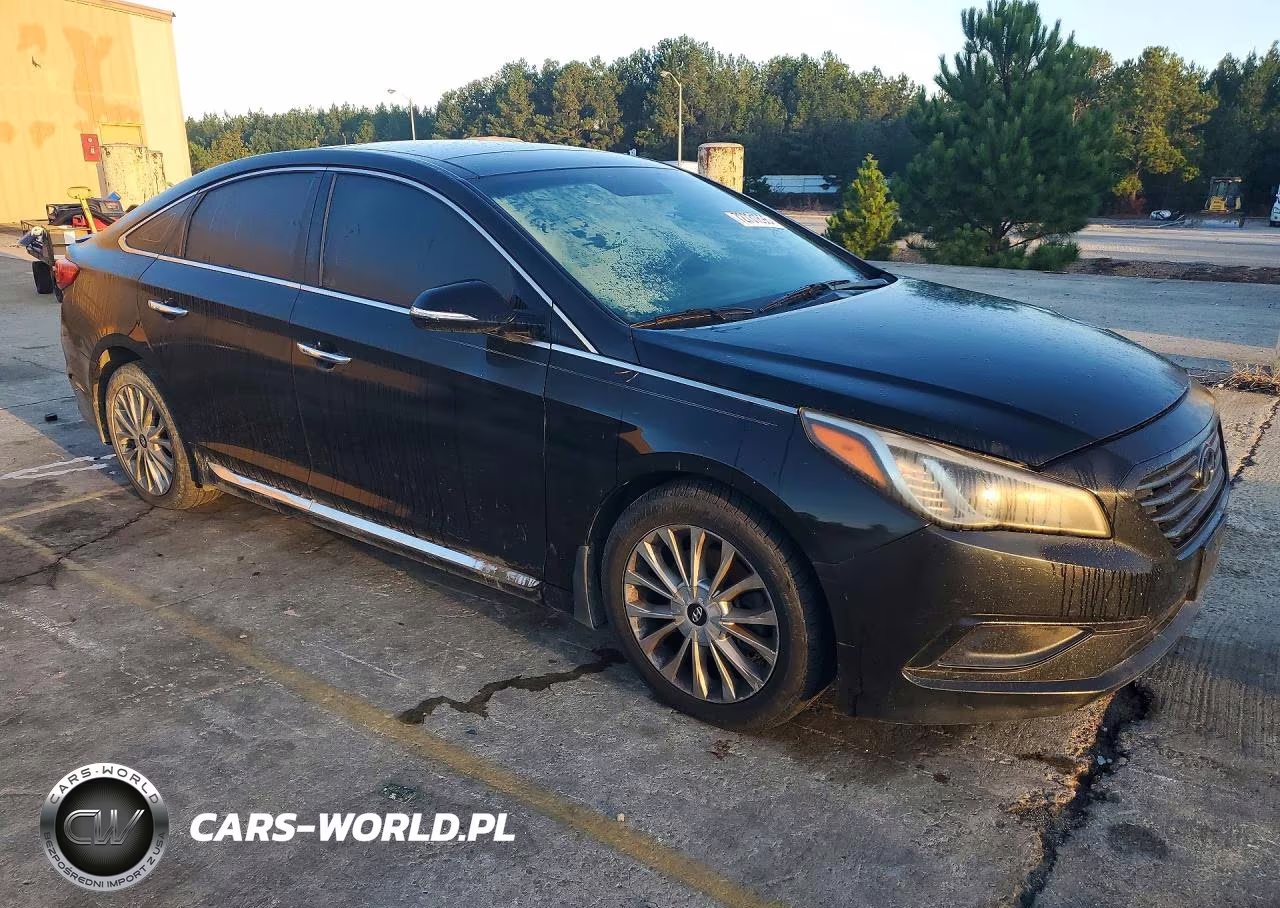 2015 Hyundai Sonata Limited VIN:5NPE34AF5FH242821 - 4