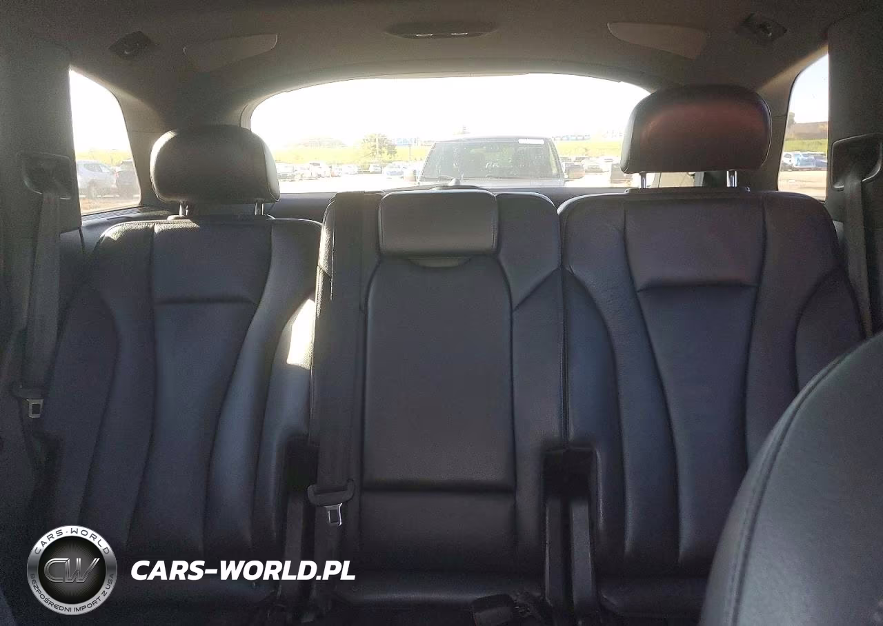 2019 Audi Q7 Premium Plus VIN:WA1LAAF76KD000305 - 10