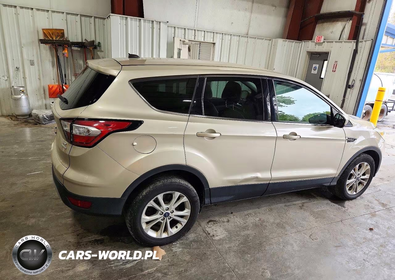 2017 Ford Escape Se VIN:1FMCU0GDXHUC17615 - 3