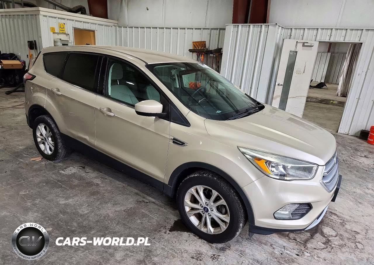 2017 Ford Escape Se VIN:1FMCU0GDXHUC17615 - 4
