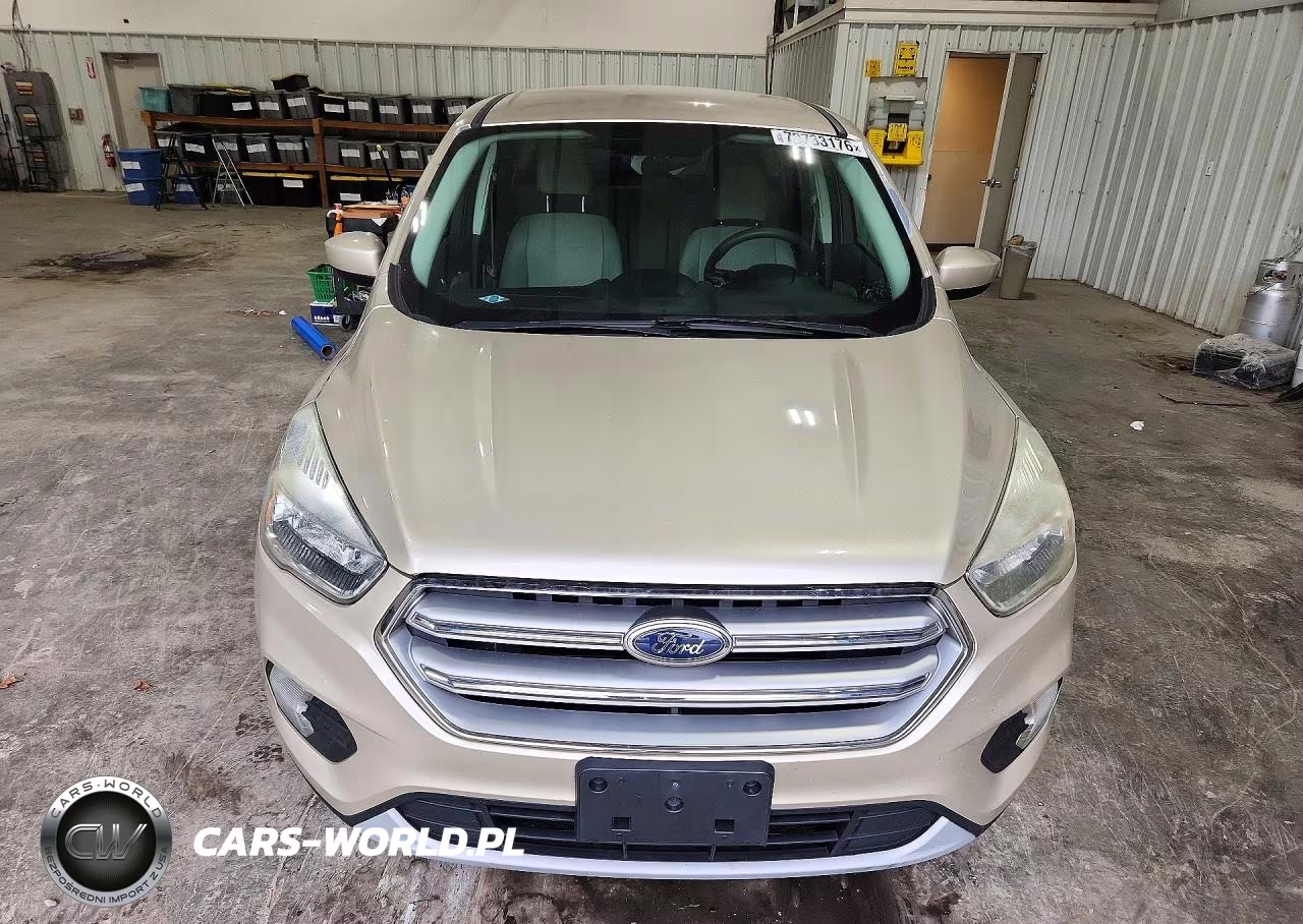 2017 Ford Escape Se VIN:1FMCU0GDXHUC17615 - 5