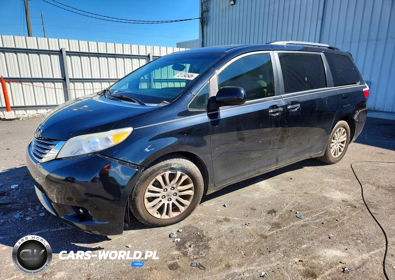 2016 Toyota Sienna Xle Premium 8-Passenger – zdjęcie 1 z 13