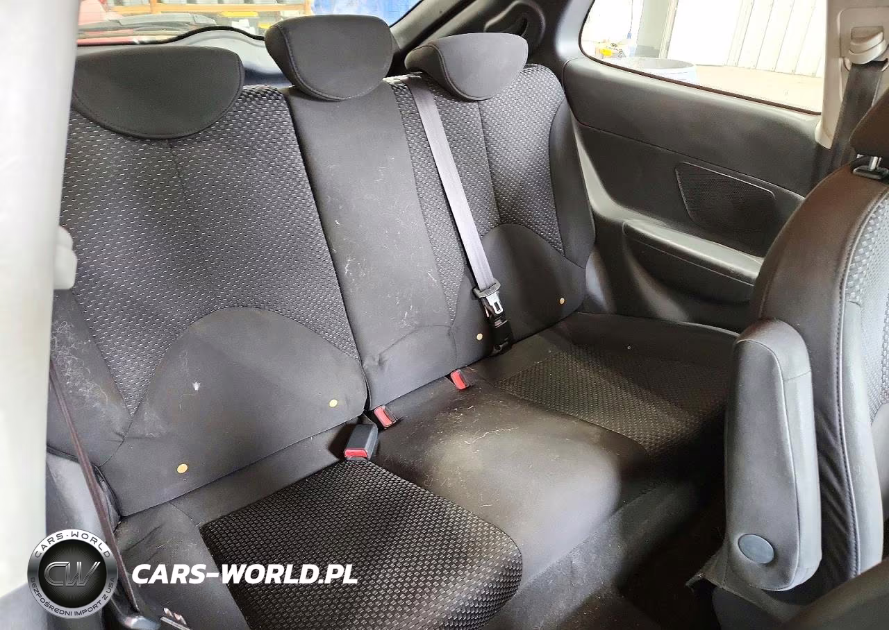2010 Hyundai Accent Gs VIN:KMHCM3AC7AU185603 - 10