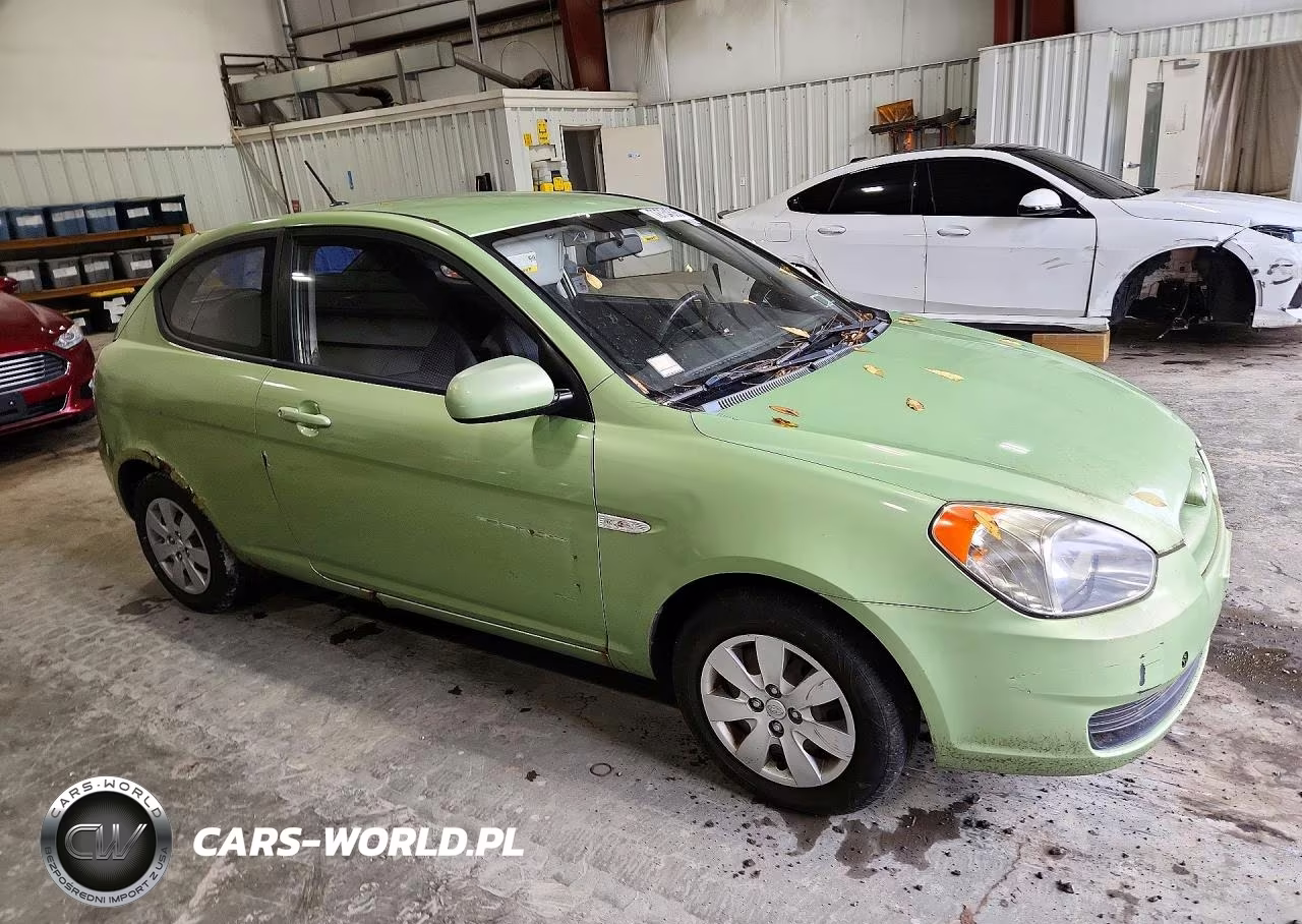 2010 Hyundai Accent Gs VIN:KMHCM3AC7AU185603 - 4