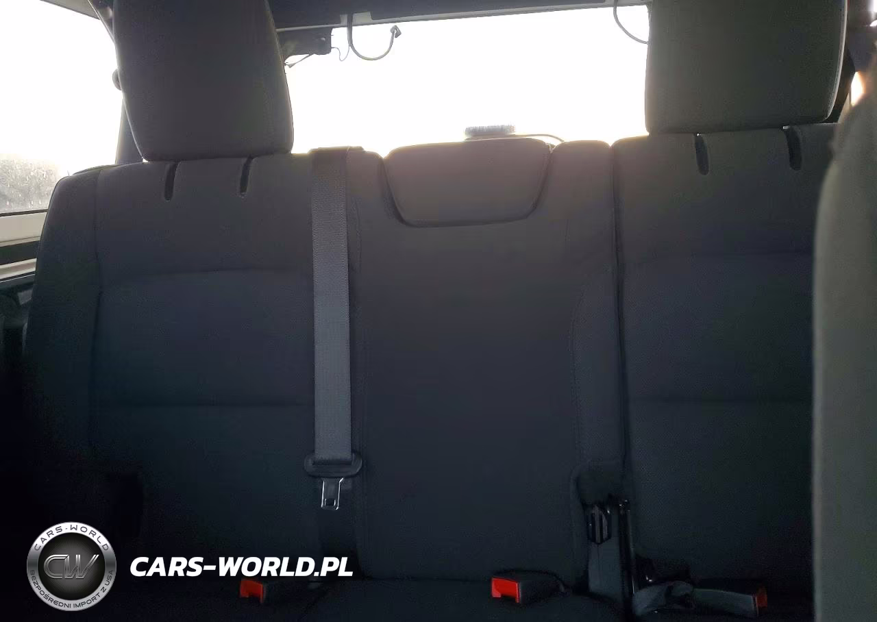 2020 Jeep Wrangler Unlimited Sahara VIN:1C4HJXEN4LW219333 - 10