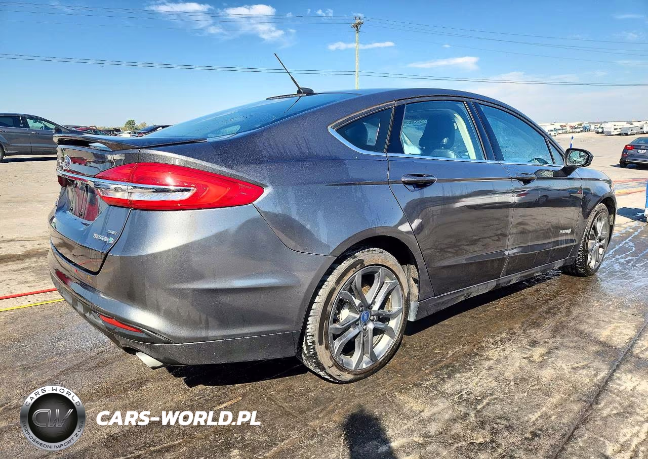 2018 Ford Fusion Se Hybrid VIN:3FA6P0LU1JR132700 - 3